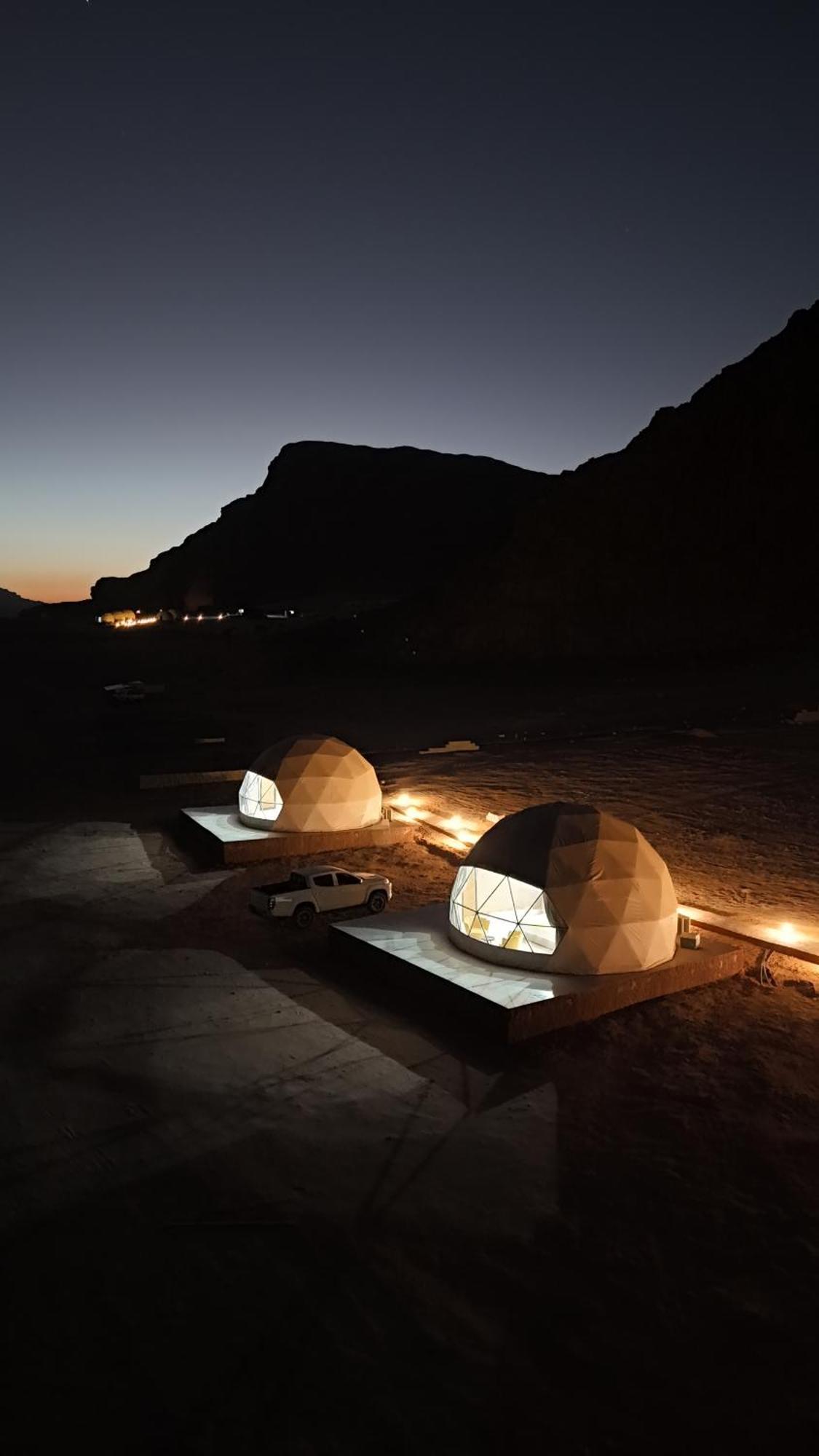 Rum Crystal Luxury Camp Wadi Rum Esterno foto